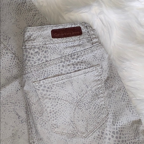 Calvin Klein Legging Pants Size 26 / 2 - Picture 7 of 8